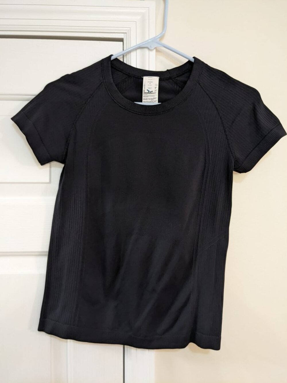 NWOT Old Navy Active Top